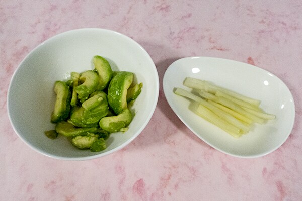 アボカドとセロリの浅漬け