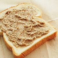 バターだけじゃもったいない！さらにおいしくなるトーストのお供特集