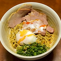 インスタント麺で簡単にできる!?自宅で激ウマ油そばを作ってみた！