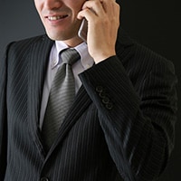 「百貨店」や「銀行協会職員」を名乗る新手の電話詐欺に要注意！