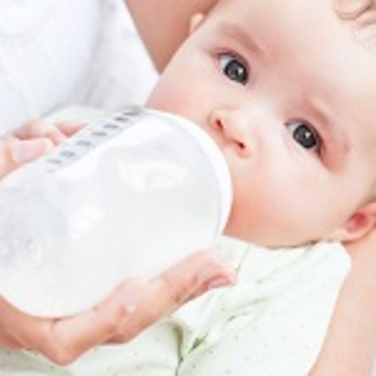 赤ちゃん用「液体ミルク」そのメリット、デメリットは？