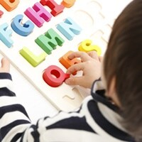子どもの「英語力」に悪影響な親の習慣とは?