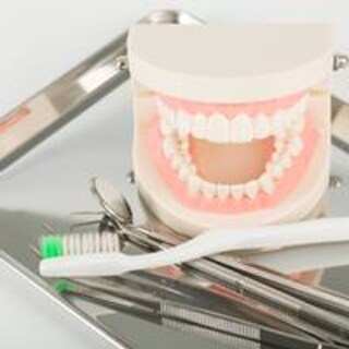 「月１回のクリーニングは不必要」歯の予防は●●すればOK！