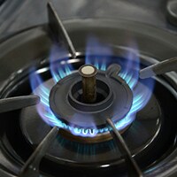 【簡単】バーナーがなくてもできる！料理の炙りテクニックとは