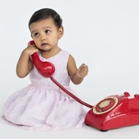 自宅の電話、子どもに取らせるのは何歳ごろから? 幼児もOK?