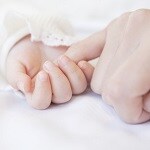 貧困に育児放棄…「赤ちゃんポスト」誕生の背景にある母親の困難