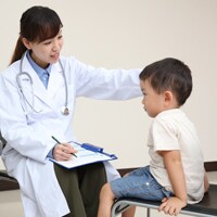 おねしょ(夜尿症)って病院でどうやって治すの?