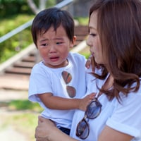 ママの服装が子の他人とのかかわり方を左右する？