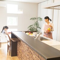 正直面倒に感じることも…子どもの音読にママはどう付き合う?