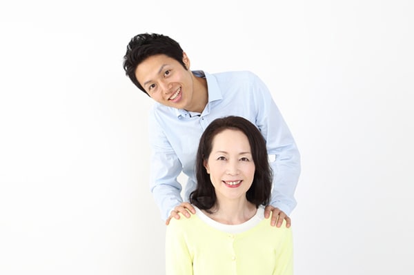 離婚すべき？なんでも義母と比べてくる夫への対処法は…