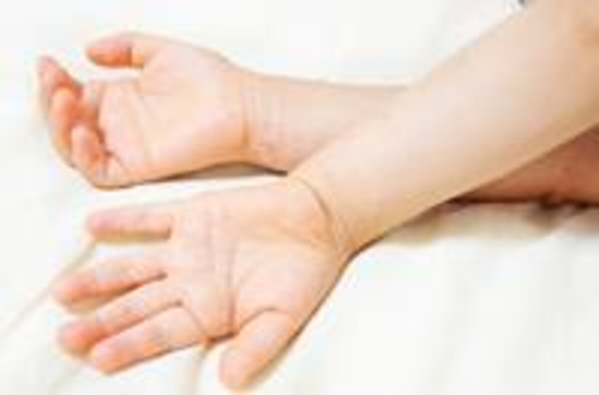 手の平、足の裏にブツブツできたら【手足口病！？】見極め方とは？