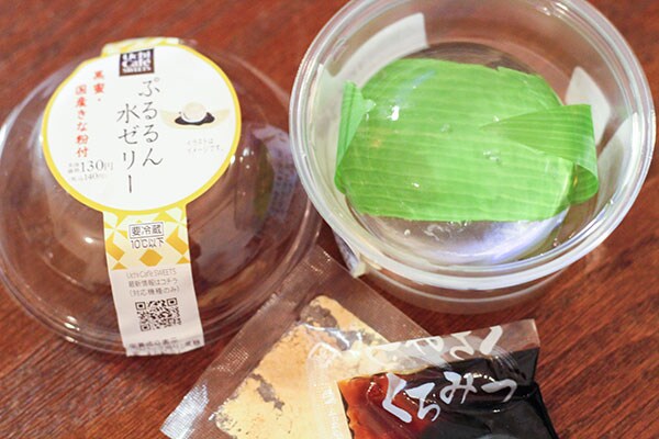 ローソンの「ぷるるん水ゼリー」ってどんな味？ 実際に食べてみた