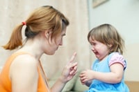 子どもを“怒る”と“叱る”の違いって何？