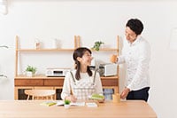 夫から言われてうれしい言葉ランキング！2位は「お疲れ様」