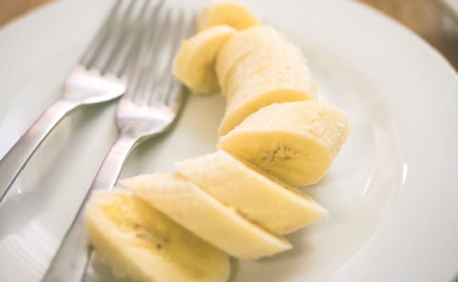 バナナも注意！赤ちゃんがひとりで食べるときに気を付けたい食材まとめ