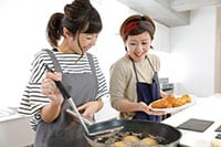 【簡単で油もカット】揚げないとんかつや天ぷらの作り方は？