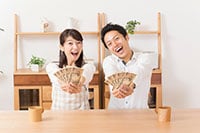 【幸福の金額は?】夫婦が幸せになれる世帯年収ランキング!1位は…