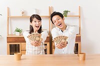 【幸福の金額は？】夫婦が幸せになれる世帯年収ランキング！1位は…