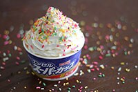 【カロリー爆弾】スーパーカップに〇〇をトッピングが超ウマそう！