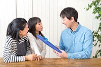 【ネクタイではない】父親が娘からもらってうれしいプレゼント1位は