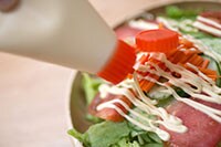 【邪魔されたくない】マヨネーズのかけすぎを注意する妻に悩む夫