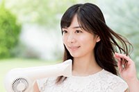 髪を乾かすだけじゃない！料理にも使えるドライヤー活用術