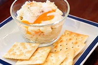 セブンの温泉たまごとポテサラでエッグスラットを作ると簡単ウマイ！