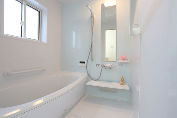 【ちょいテク】浴室鏡の曇り止め対策に使える身近なものとは?