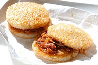 【近所にモスがなくても！】簡単に作れるライスバーガーレシピ