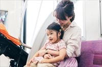 電車のベビーカー問題、鉄道会社はどう考えている？