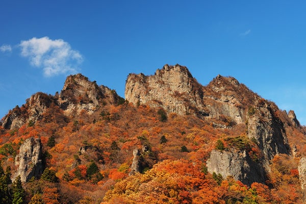 コスモスや温泉ものんびり楽しめる妙義山(群馬県)