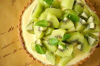 【材料は2つだけ】身近な食材でタルト生地を作る方法