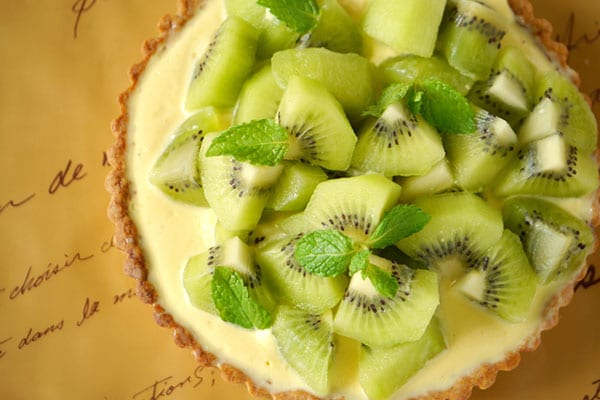 【材料は2つだけ】身近な食材でタルト生地を作る方法