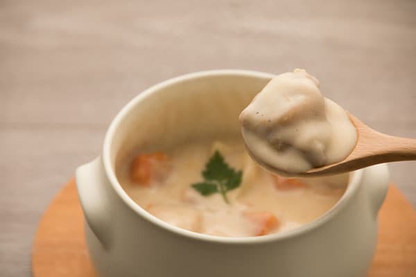 「飽きた」なんて言わせない！残ったシチューのリメイクレシピ