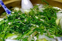 【ご当地】人気急上昇！宮城県の郷土料理「せり鍋」って知ってる？