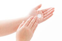 惜しみなく使える！余った化粧水や乳液の活用方法とは