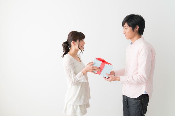 夫からプレゼントされて嬉しいものランキング!1位は0円で用意可能