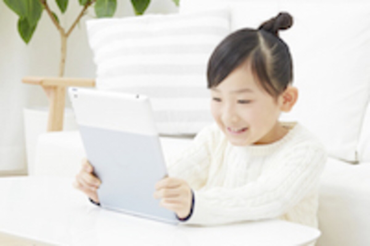 子にスマホやタブレットを渡す年齢、ボーダーラインは○歳！