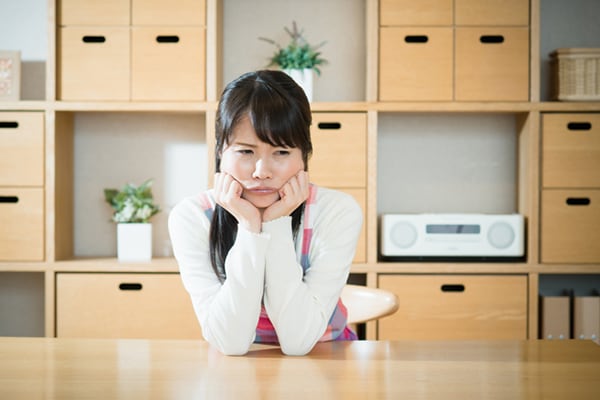 夫の友人たちと旅行して疲れ切ってしまった妻…