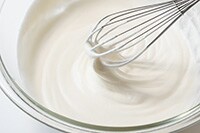 覚えておくと便利！○○を使ってホイップクリームを作る方法