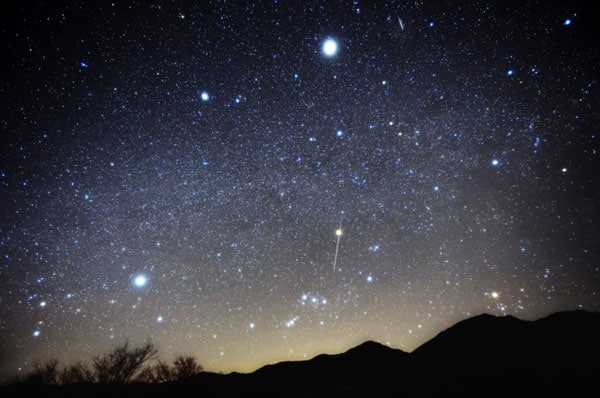 天体イベントの華！　流星群をスマホで撮る方法