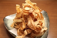 おやつにもつまみにもOK！ごぼうの簡単レシピ3選