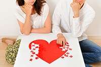 【調査】結婚前に悩んだことランキング！3位は「相手の家族」