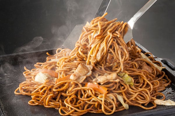 【レシピ】ソース・塩だけじゃない！　焼きそばのおいしい味付けは？