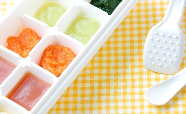 トマトの湯むきやしらすの塩抜き。離乳食特有の下処理はいつまでする？