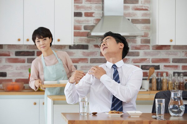 【疲れ？】夫に元気がない！　妻だからこそできる“励まし方”