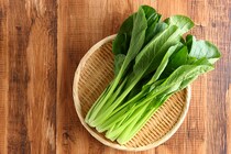 生で食べないなんて勿体ない！？火を通さない小松菜レシピ3選