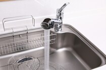 もしも流しが詰まったら！業者を呼ぶ前に試したい超簡単な３つの方法