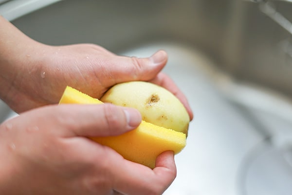 セリアの「野菜の皮むきスポンジ」を使ってみて気づいたことは?