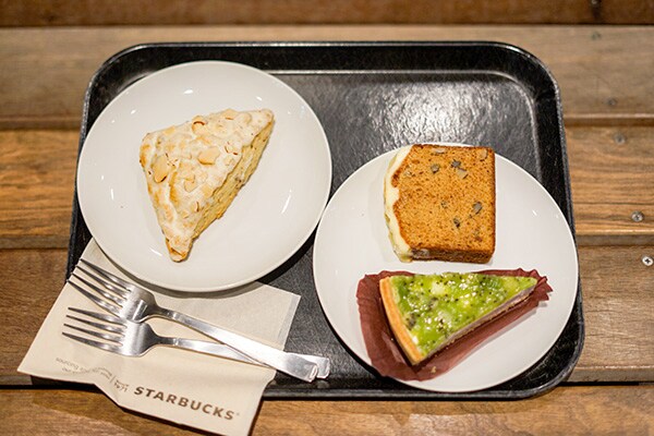 スタバ店員に聞いた!新作スイーツがどれもいい感じ♪